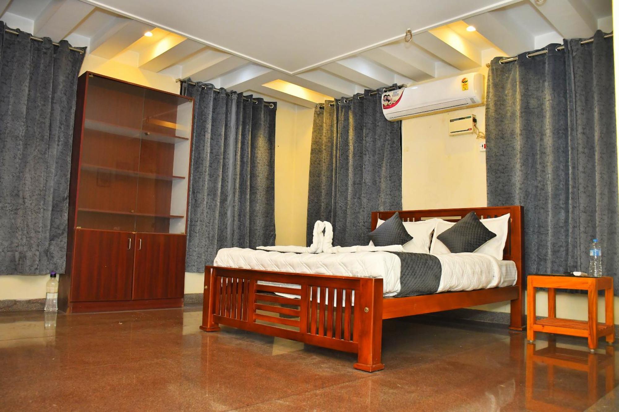 Revive Inn Pondy - Rooms & Villa Pondicherry Exterior photo
