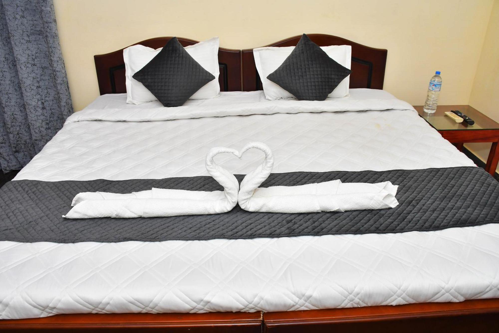 Revive Inn Pondy - Rooms & Villa Pondicherry Exterior photo