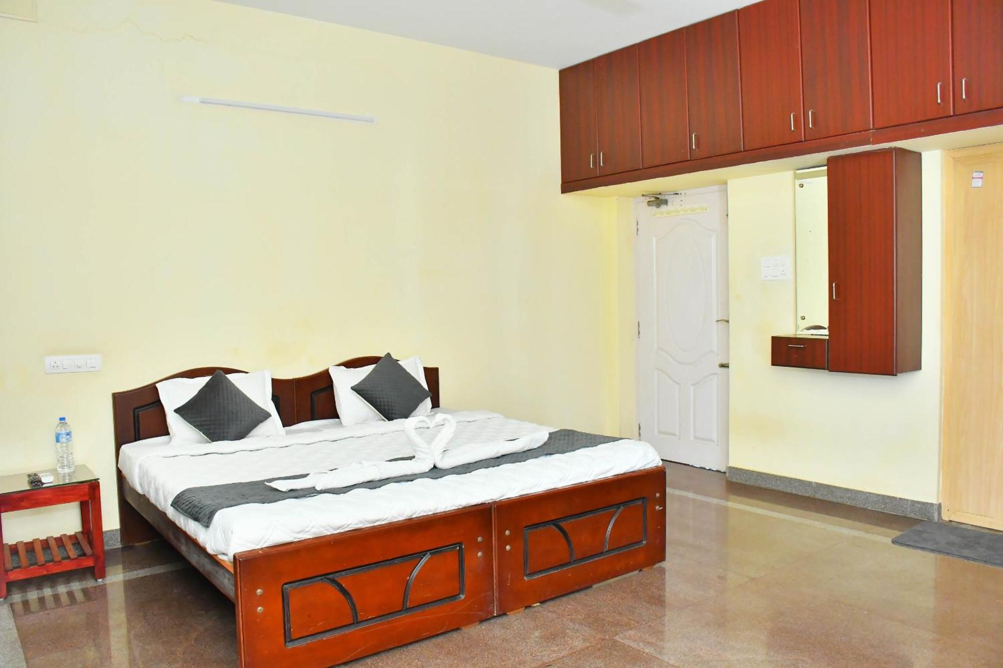 Revive Inn Pondy - Rooms & Villa Pondicherry Exterior photo