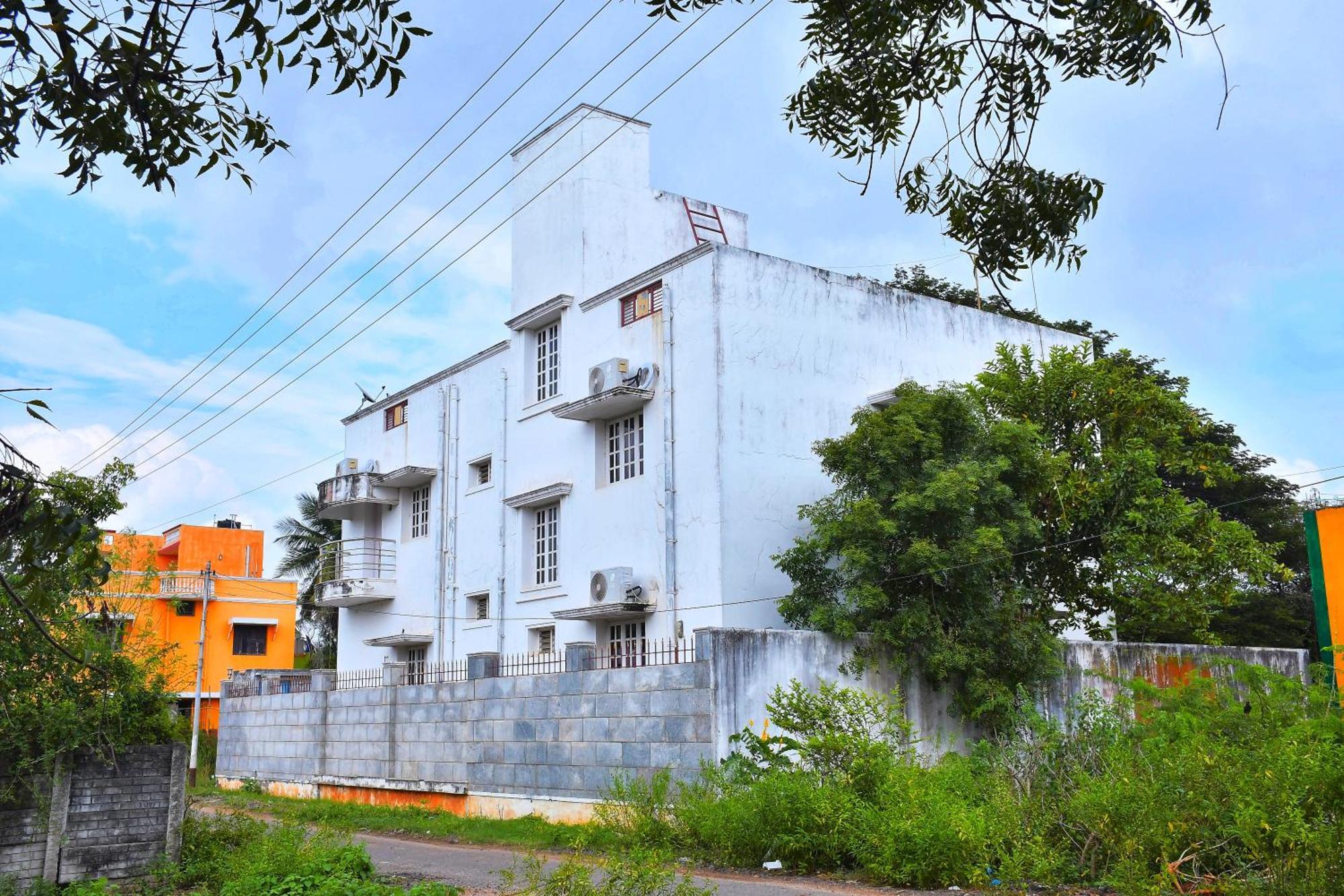 Revive Inn Pondy - Rooms & Villa Pondicherry Exterior photo